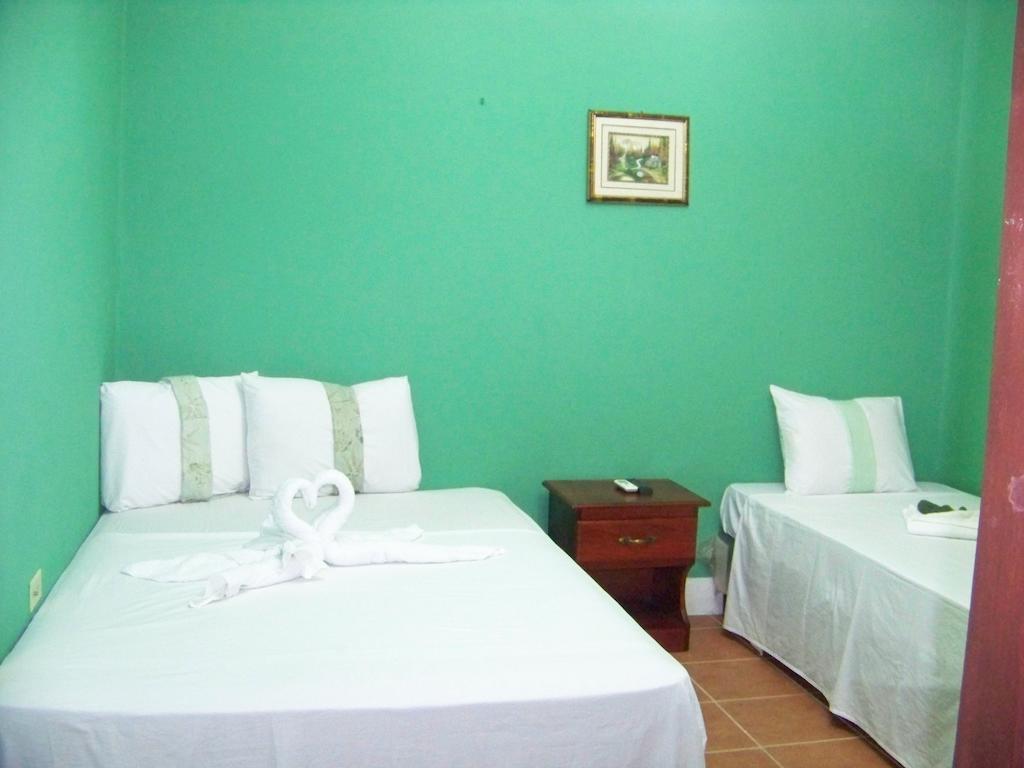 Hotel El Internacional Granada  Szoba fotó